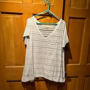 DKNY Top, size XL 🍎